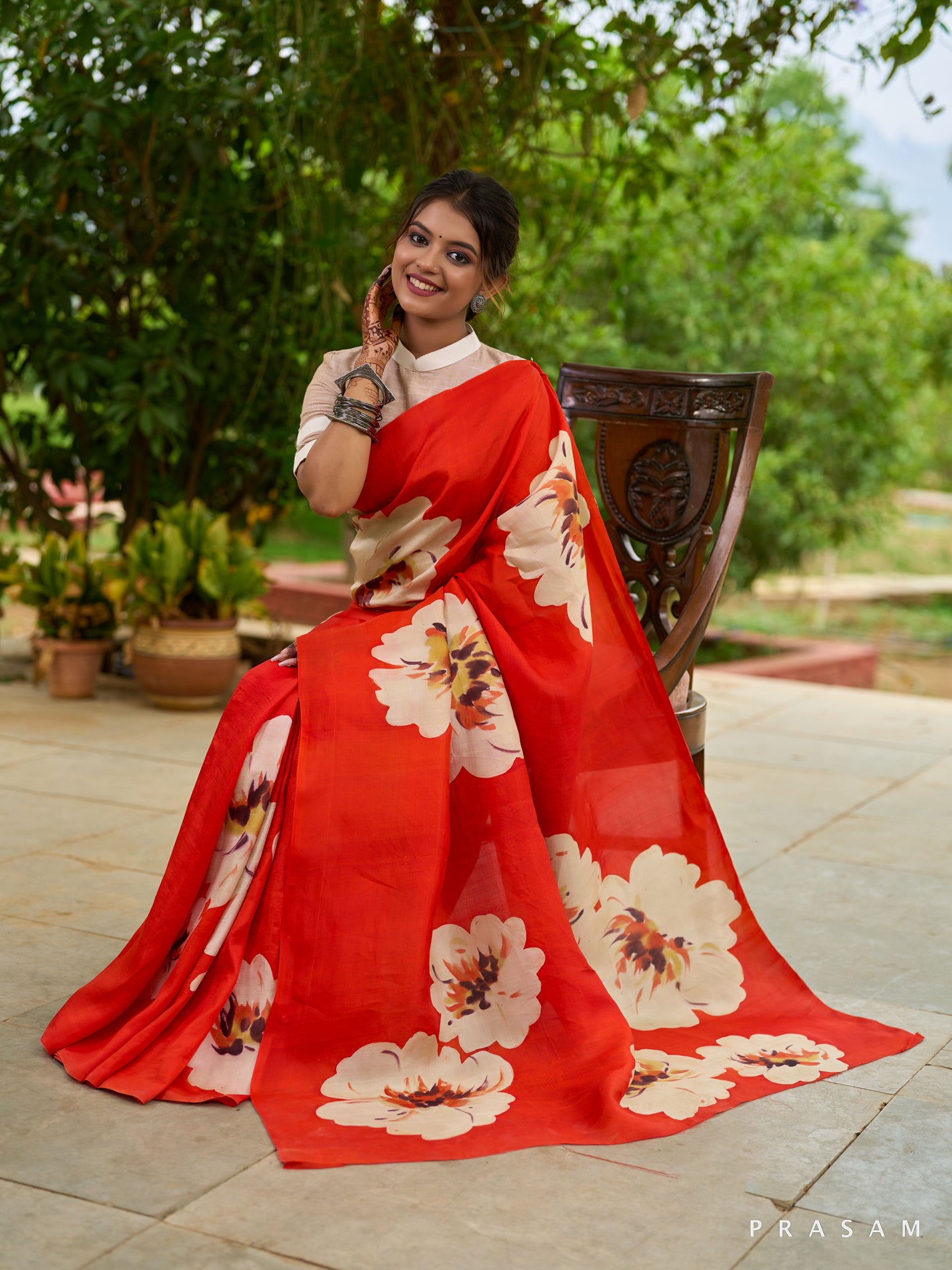 Vermilion Floral Splendor Elegant pure silk saree