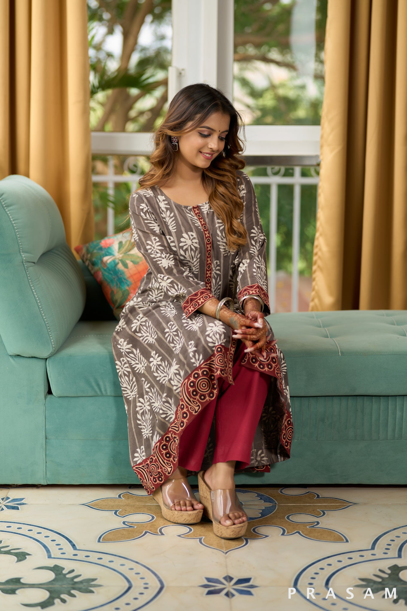 Misty Dove Grey Bagru Print Ajrak Detailing Kurti with Pants