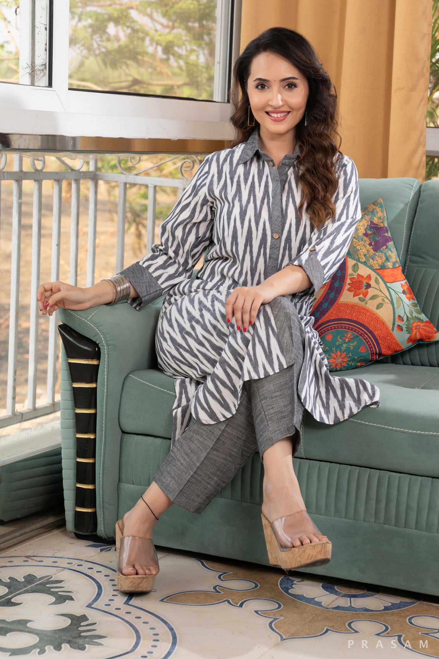 Misty Grey ikat kurti with plain tonal trims Set