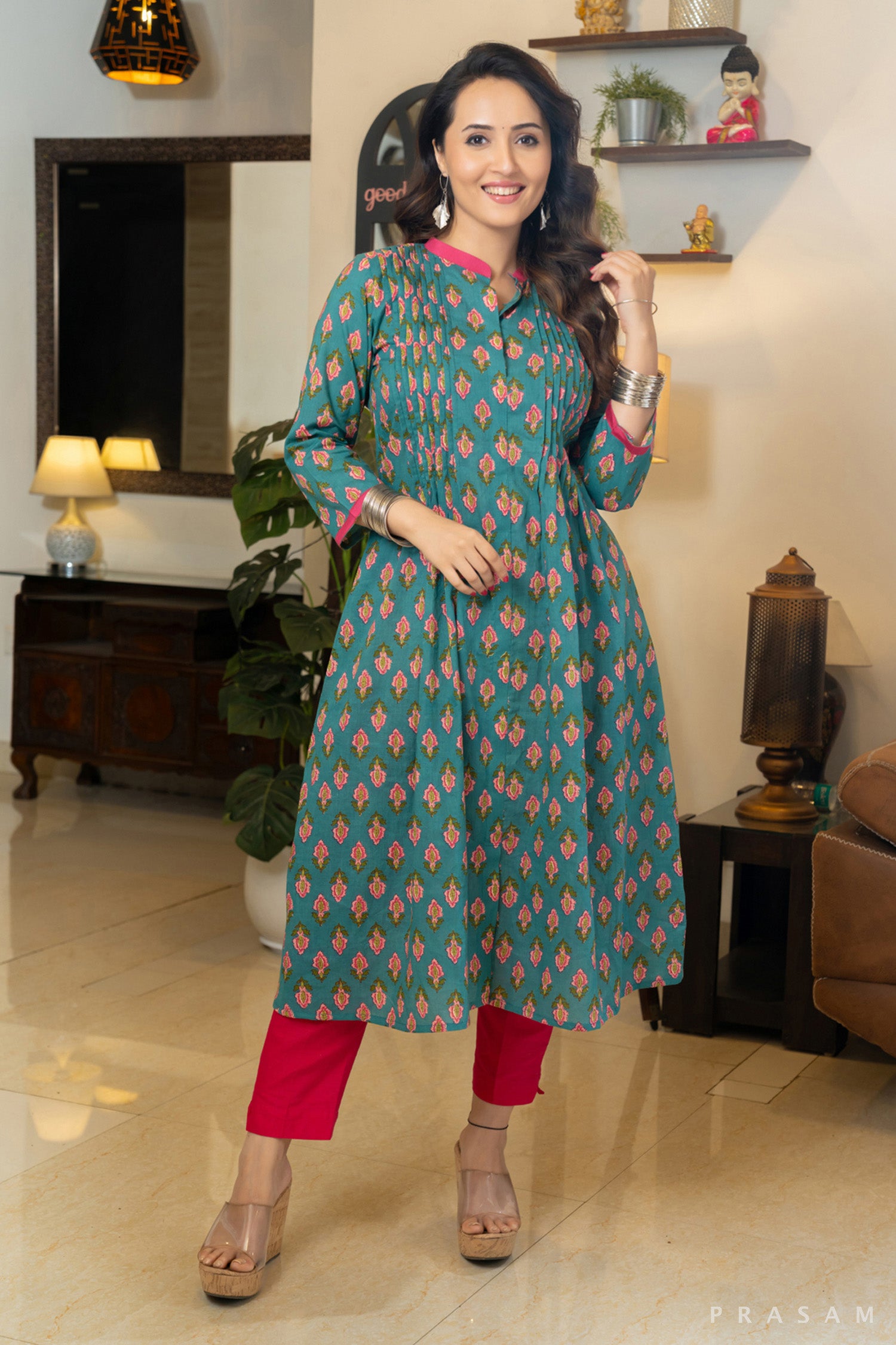 Verdant Elegance Printed Green Cotton Mul Kurti with Front Pin Tucks