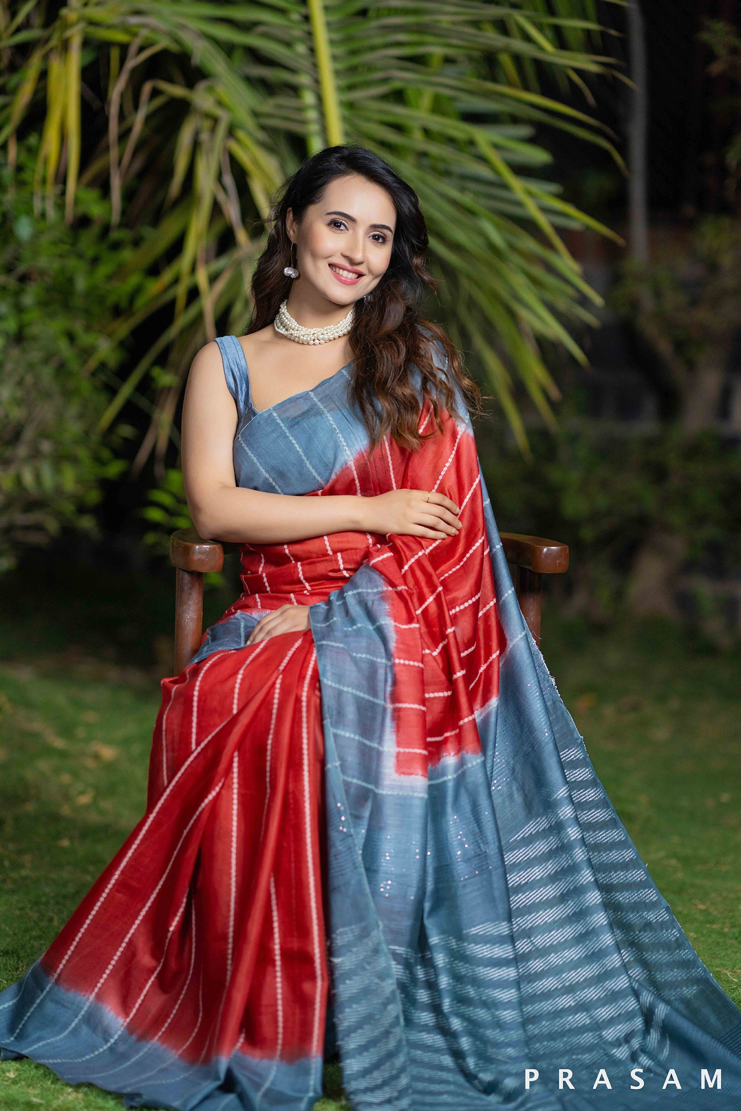 Crimson charcoal drape handwoven cotton blend saree