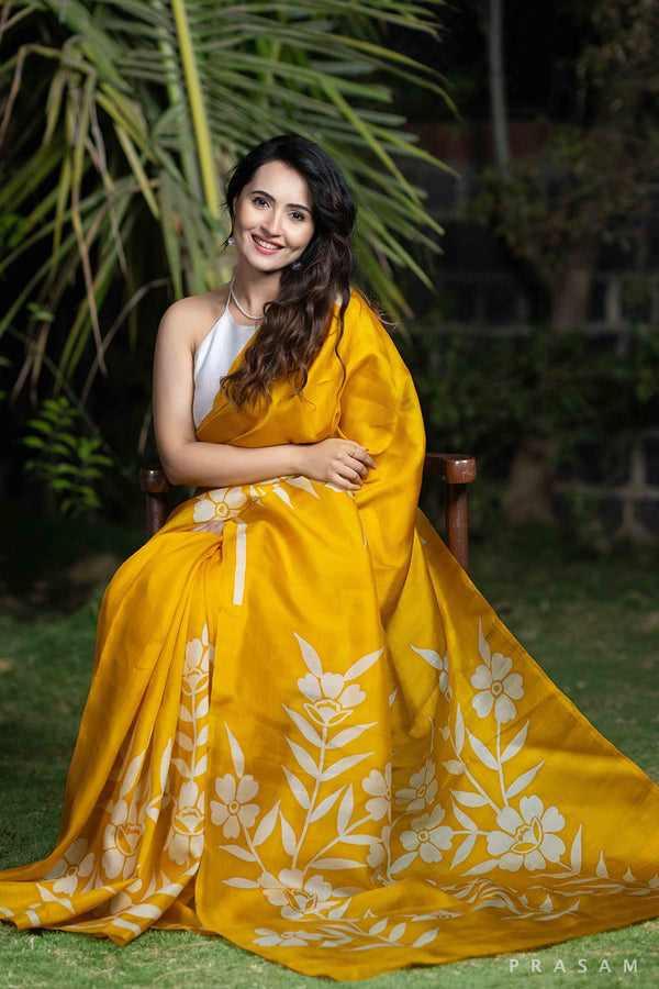 Anika Yellow Bold Floral Hand Paint Silk Saree