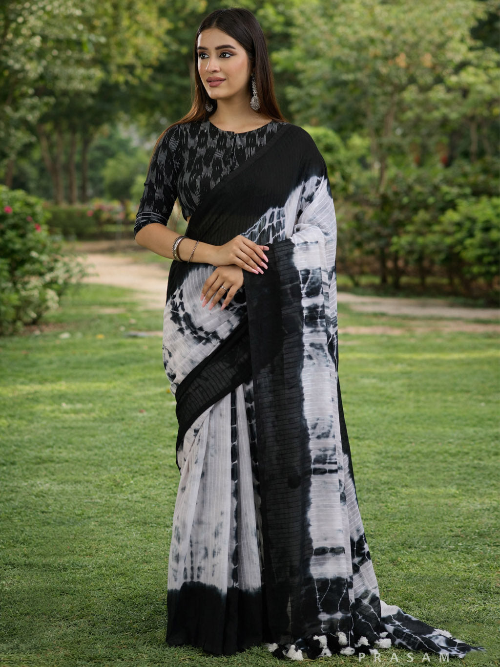 Gehrayi - Cotton Tie and Dye Saree
