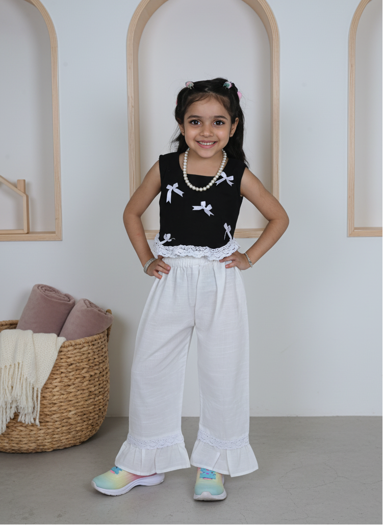 Handwoven Classic Black & White Charm