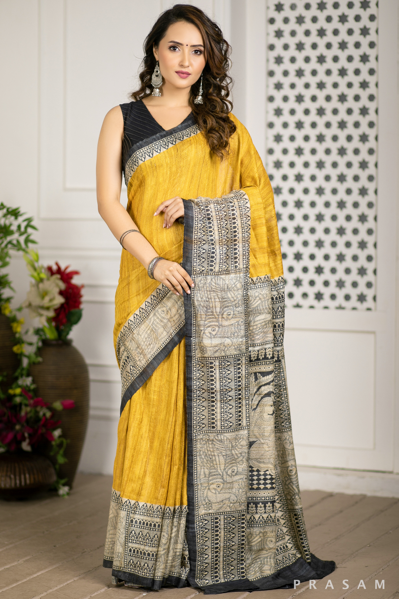 Golden Daffodil Printed Tussar Gichha Handwoven Silk Saree