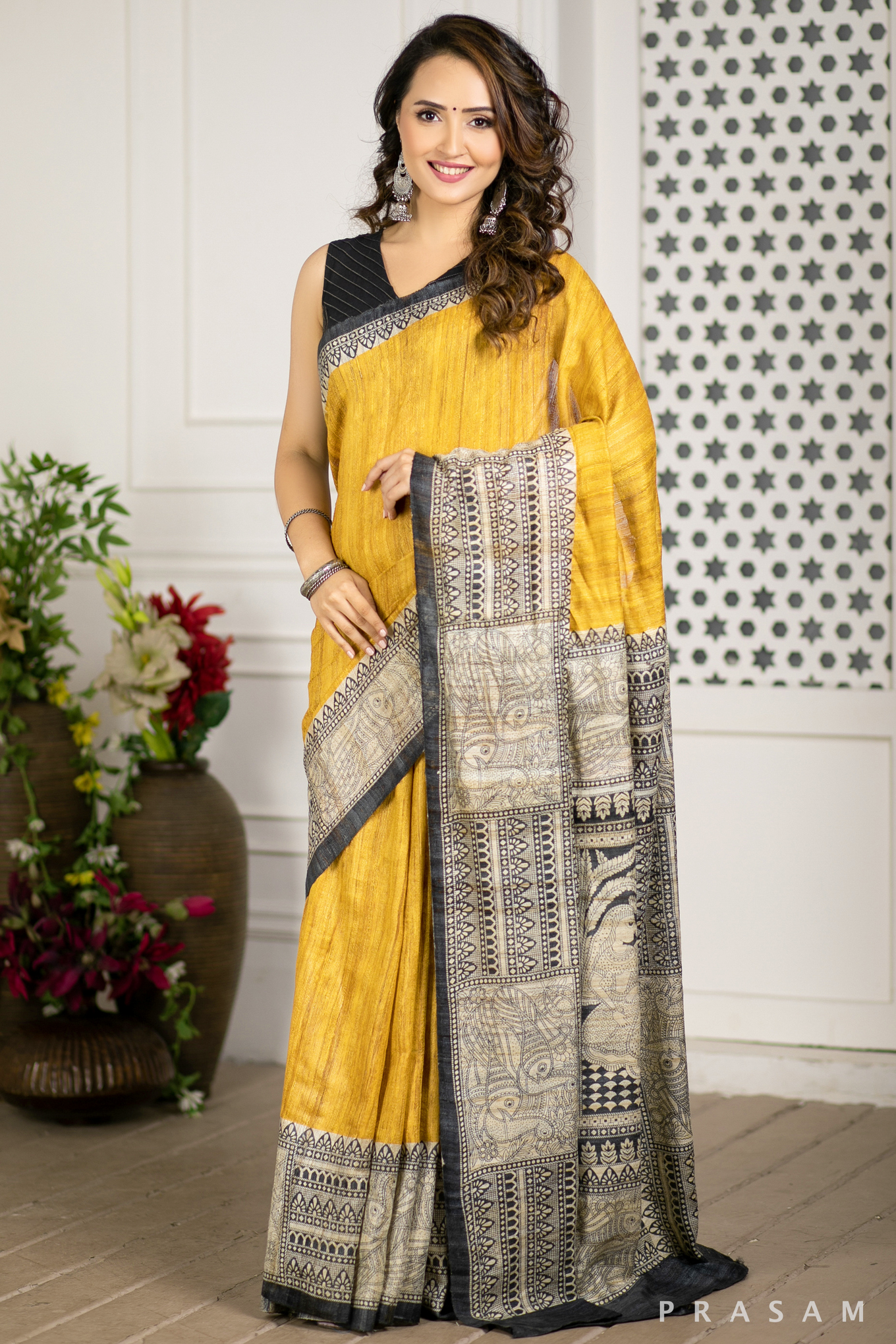 Golden Daffodil Printed Tussar Gichha Handwoven Silk Saree