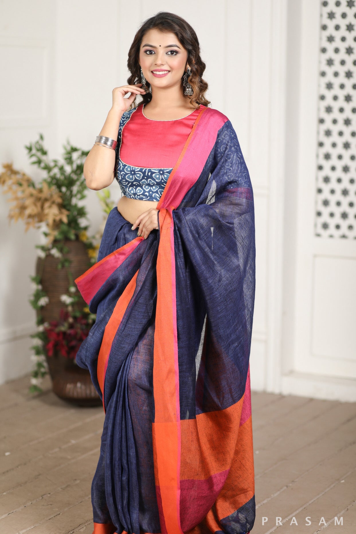 Silent Lake Handwoven Linen Saree Prasam Crafts