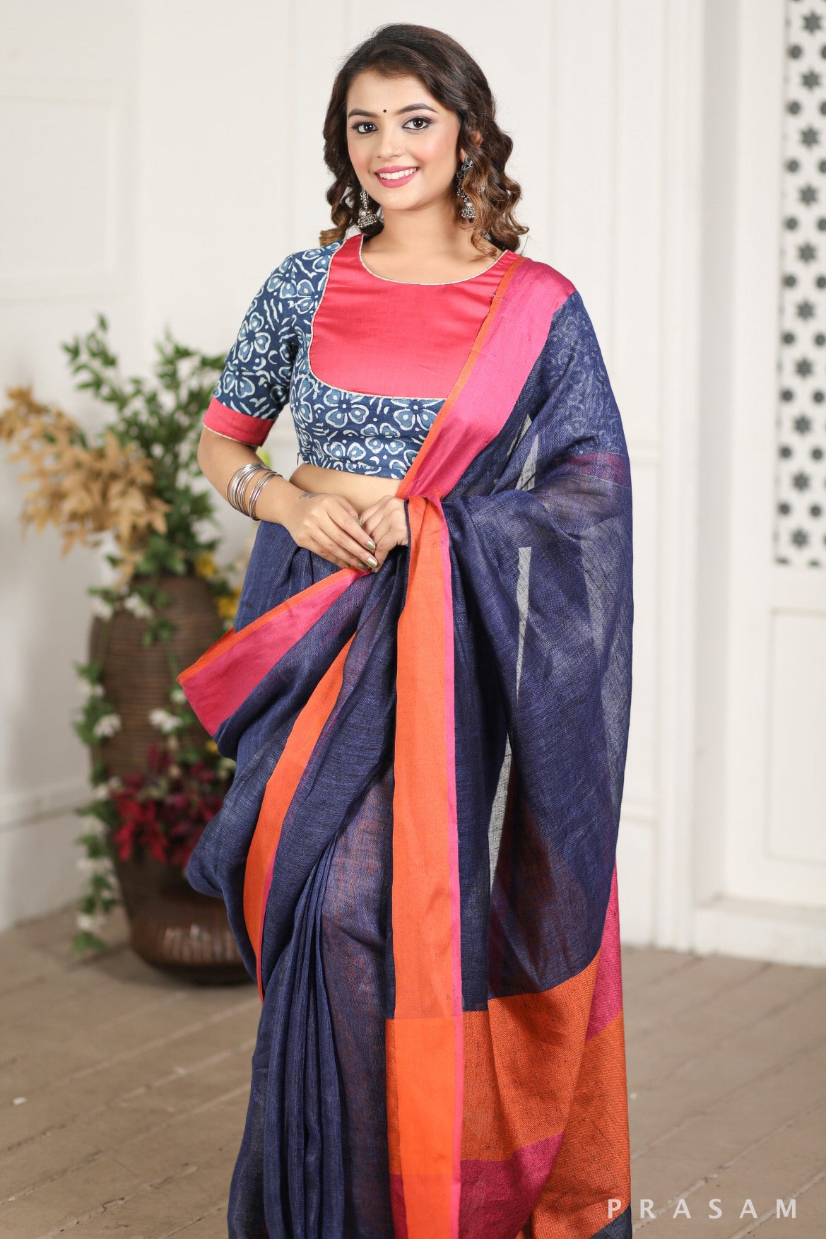 Silent Lake Handwoven Linen Saree Prasam Crafts