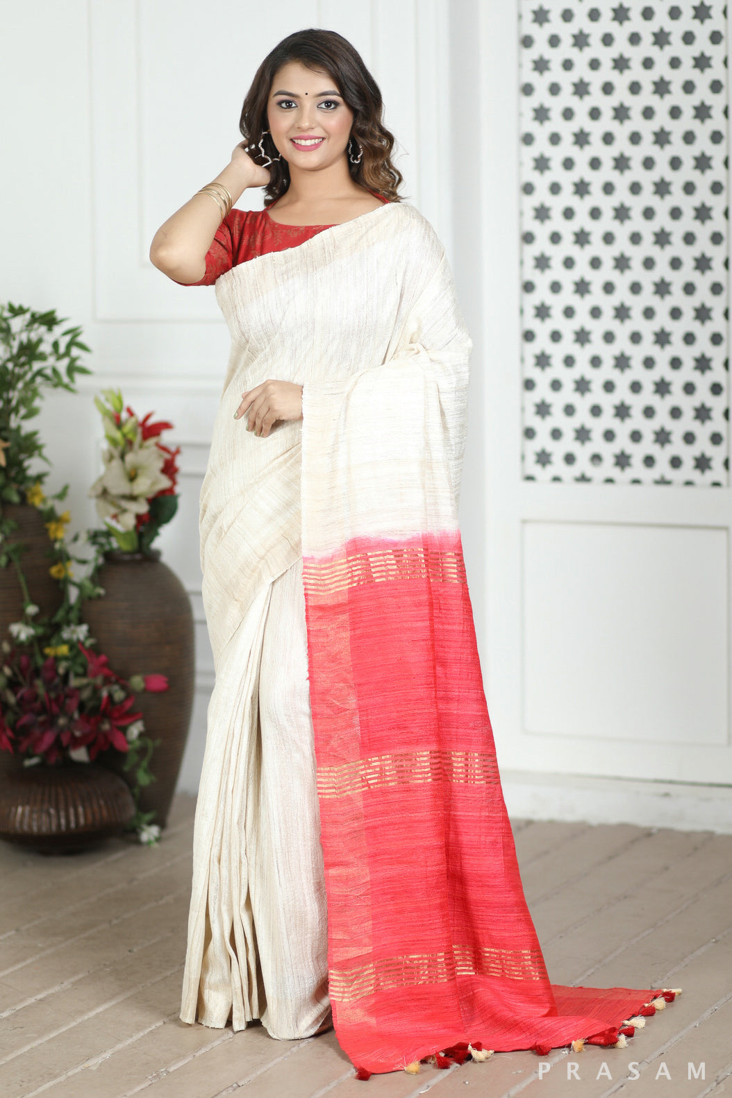 Cold Snow Flakes Tussar Giccha Double Silk Saree