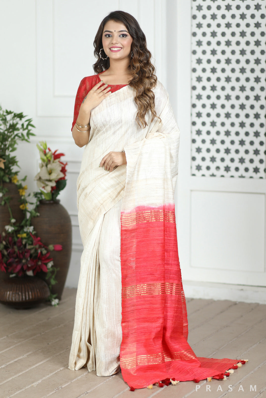 Cold Snow Flakes Tussar Giccha Double Silk Saree