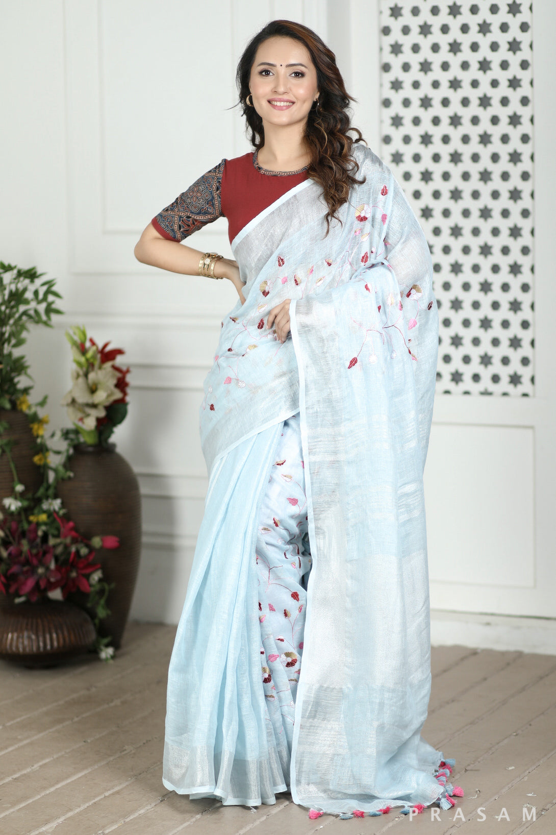 Snow Bound Embroidery Linen Saree Prasam Crafts