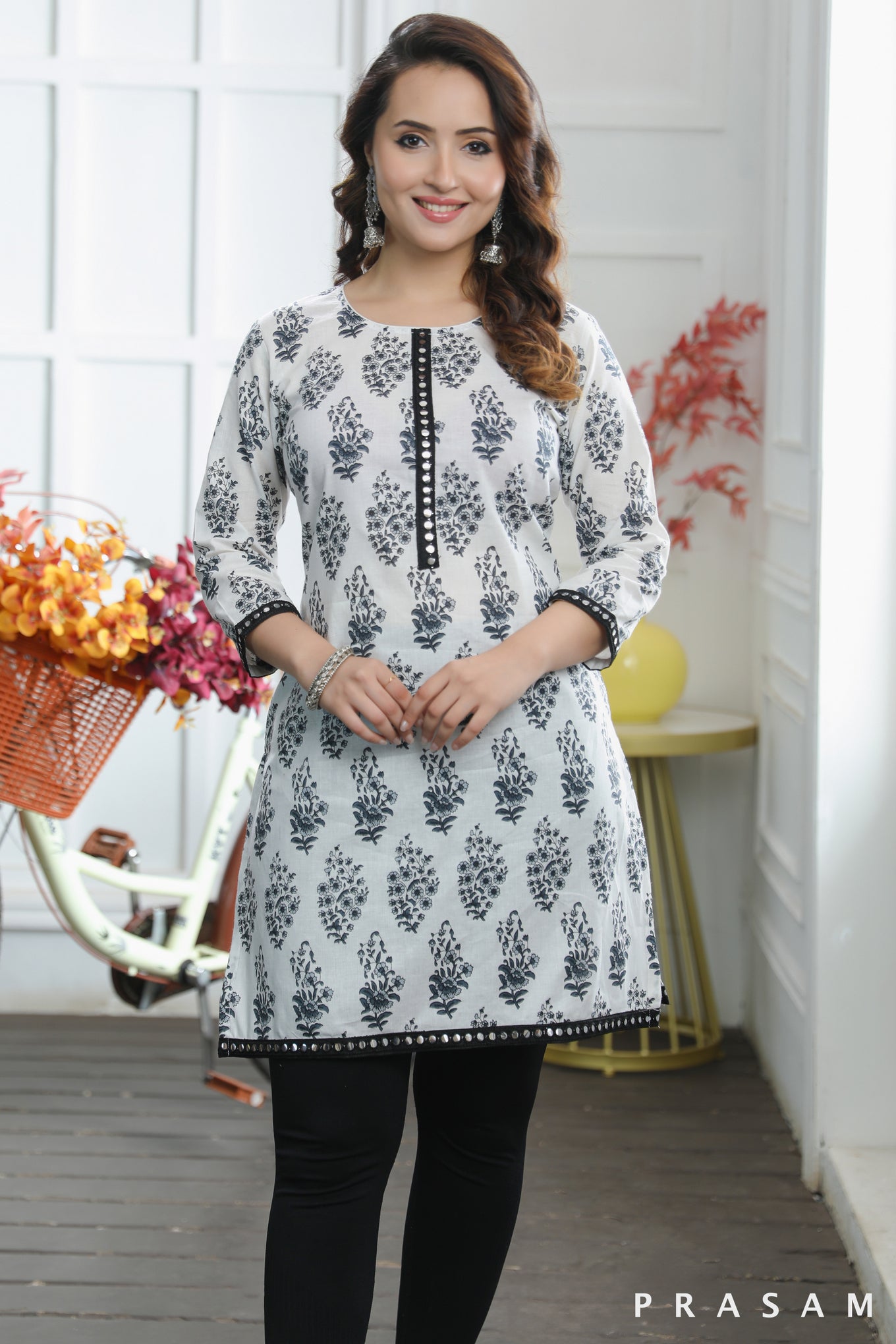 Timeless Elegance Tunic Casual Block Printed Cotton Tunic With Lace Trims