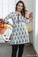 Timeless Elegance Tunic Casual Block Printed Cotton Tunic With Lace Trims