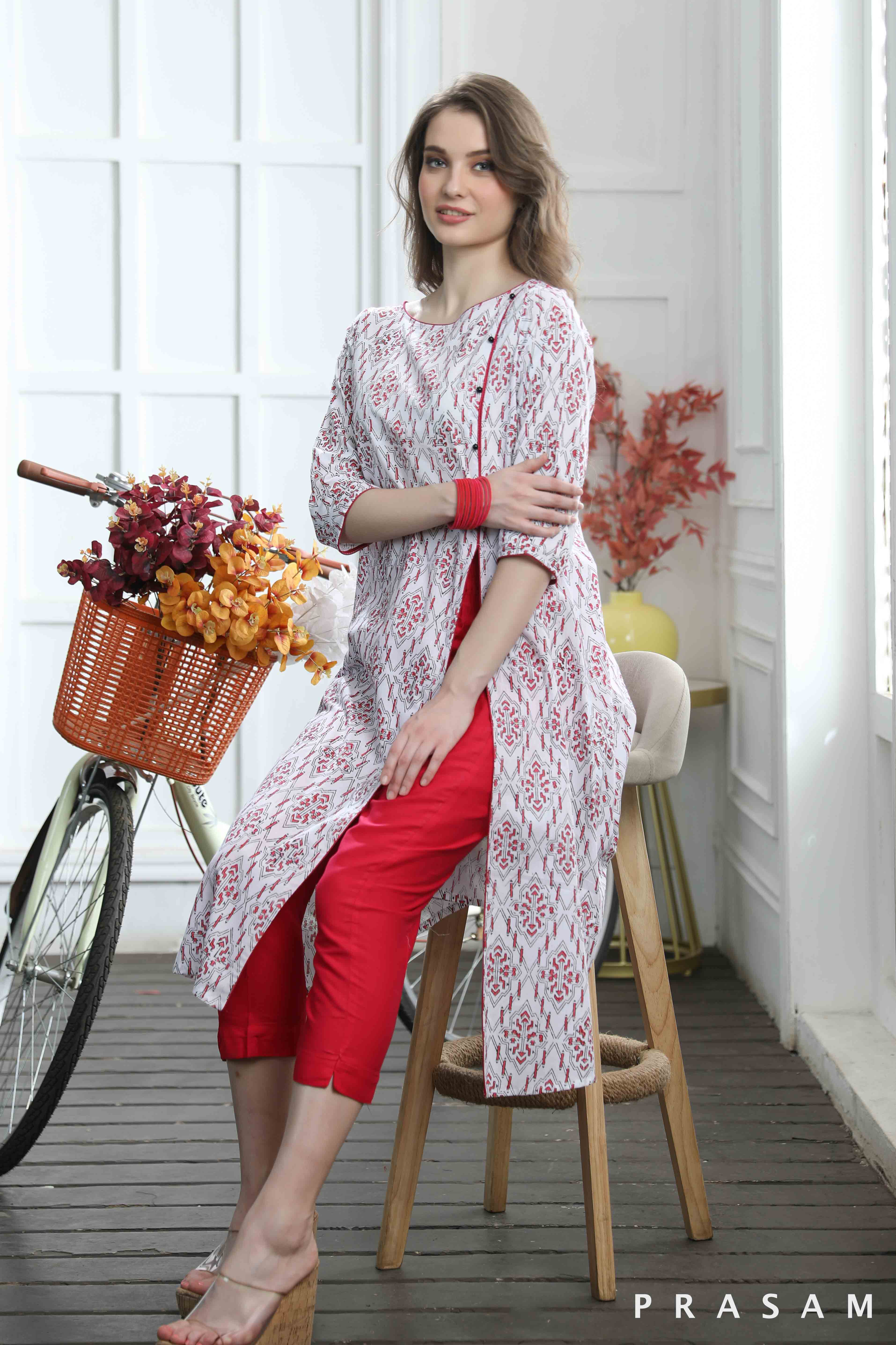 Pearl Petal Trendy White Cotton Mul WIth Rani Pink Hand Block Print Kurti (Optional Pants)