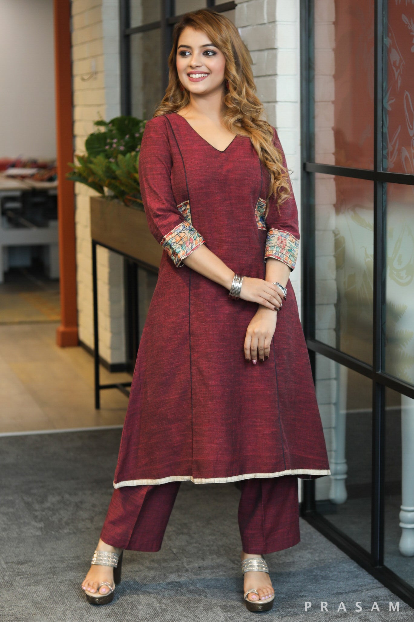 Maroon Magic Classy Maroon Cotton Handloom Kurta