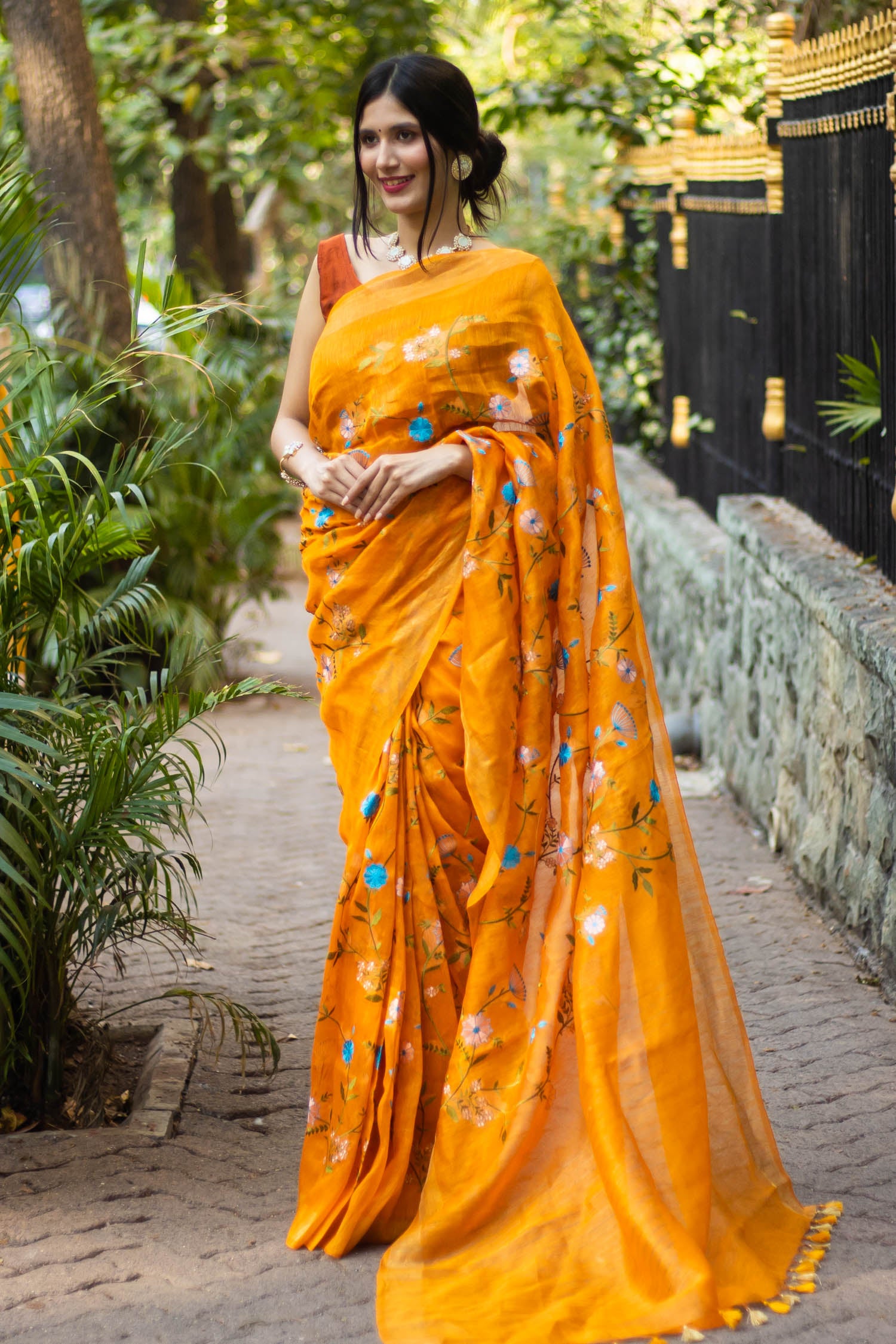 Floral Sunshine- Embroidery Silk linen Saree PRasam  Crafts