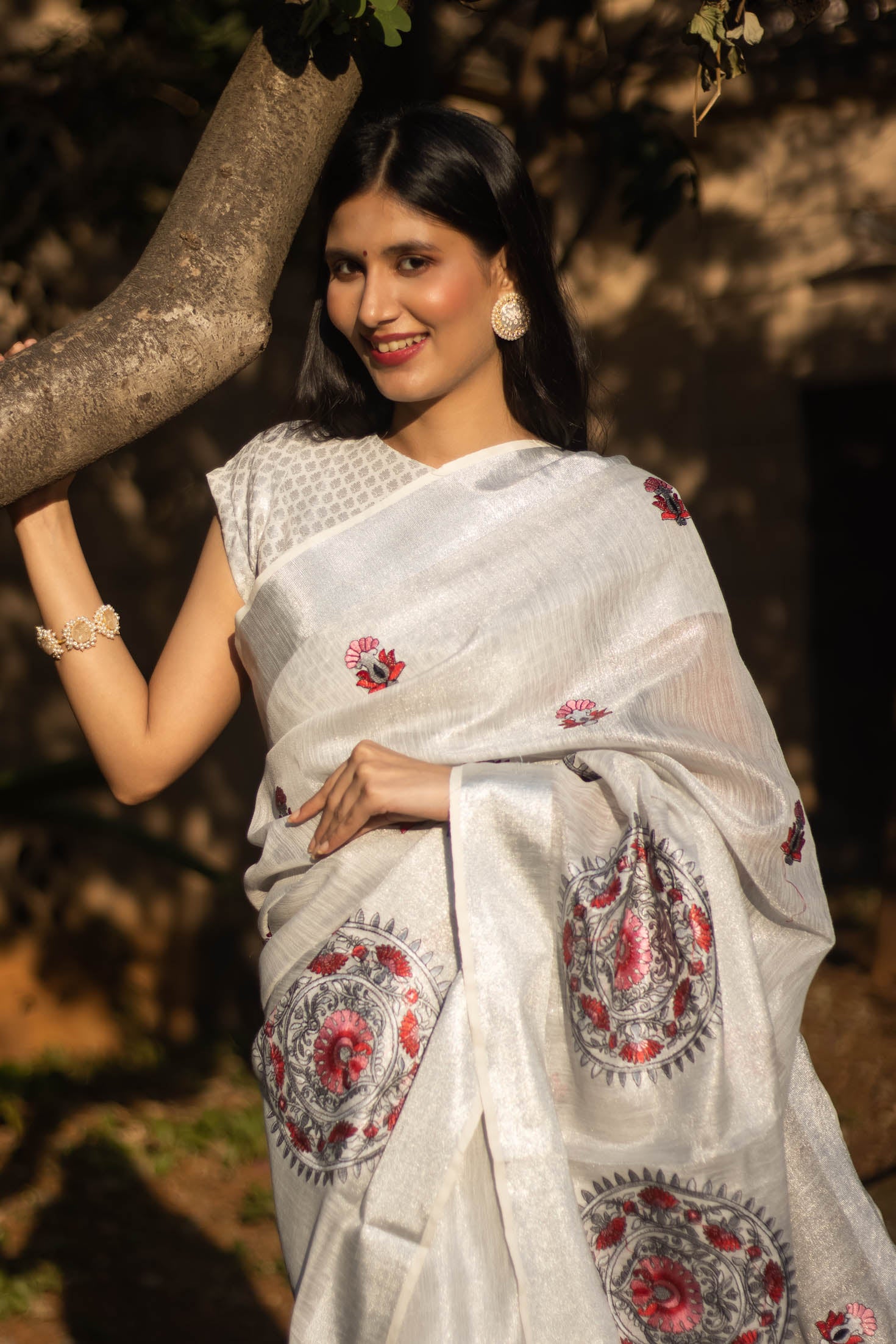 Chandini-Pure Linen Zari Embroidery Saree Prasam Crafts