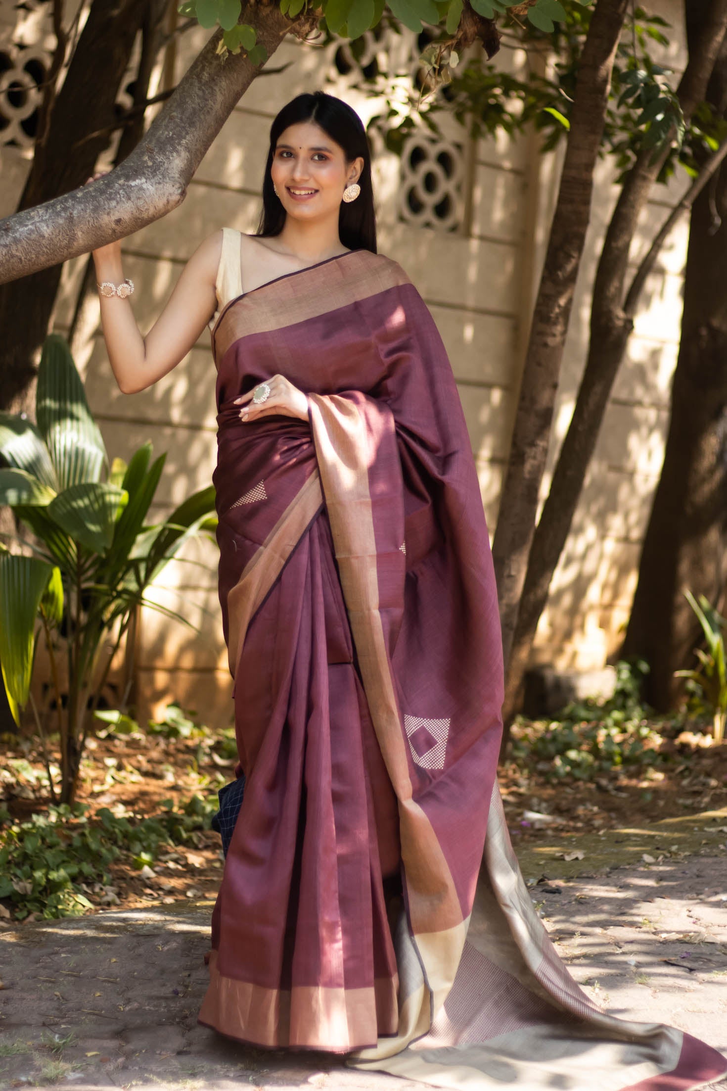 Wine Mood Dupion Silk Handwoven Saree Prasam Crafts