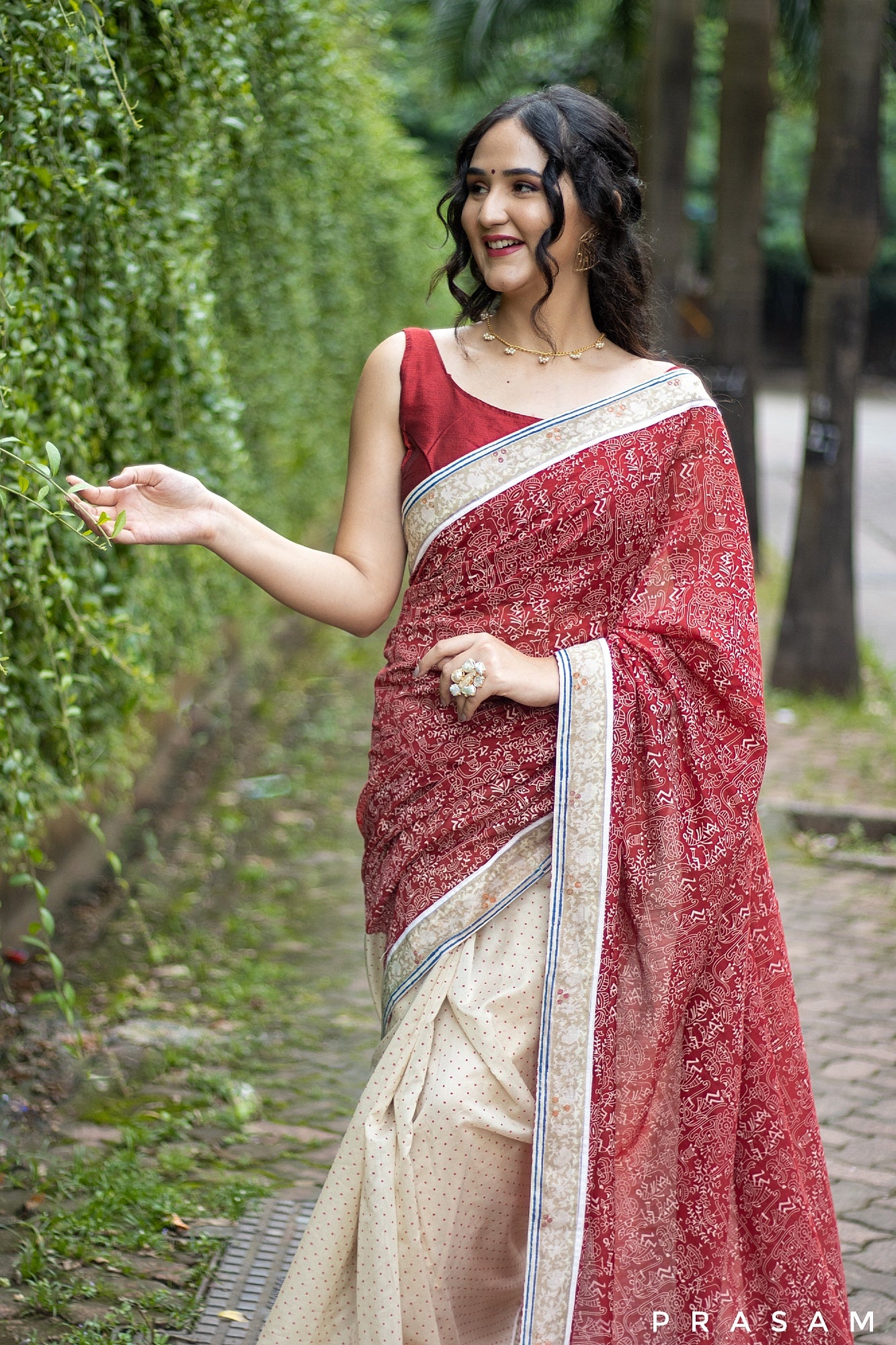 Cherry Temple-Handwoven Chanderi Silk Saree Prasam Crafts