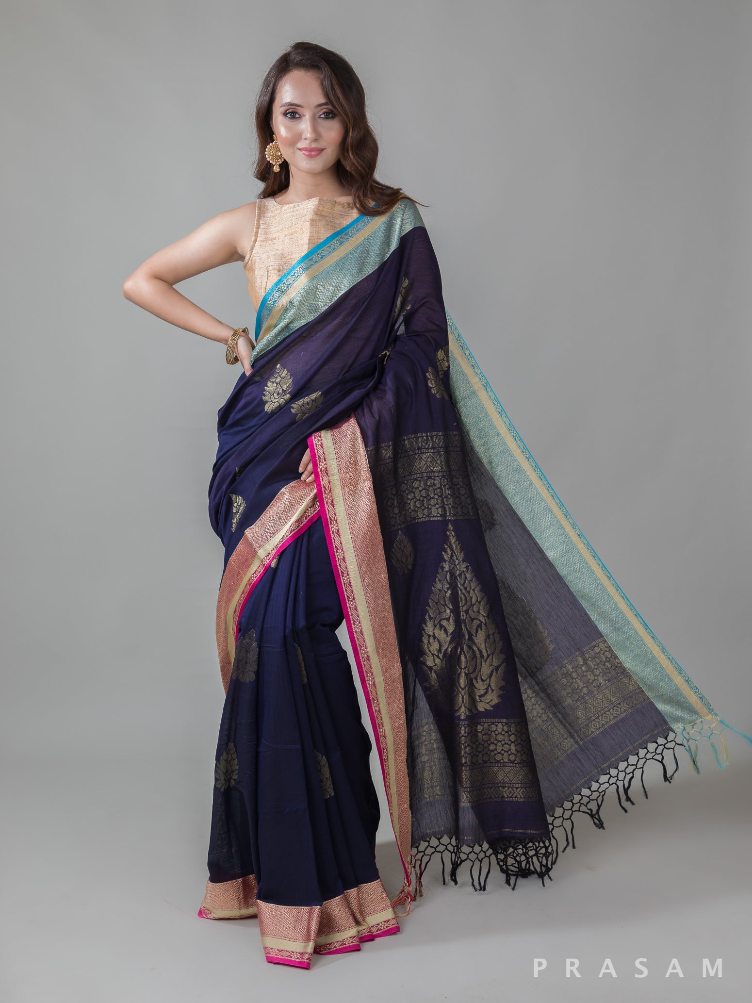 Wedding Spread Cotton Benarasi Weave Saree Prasam Crafts