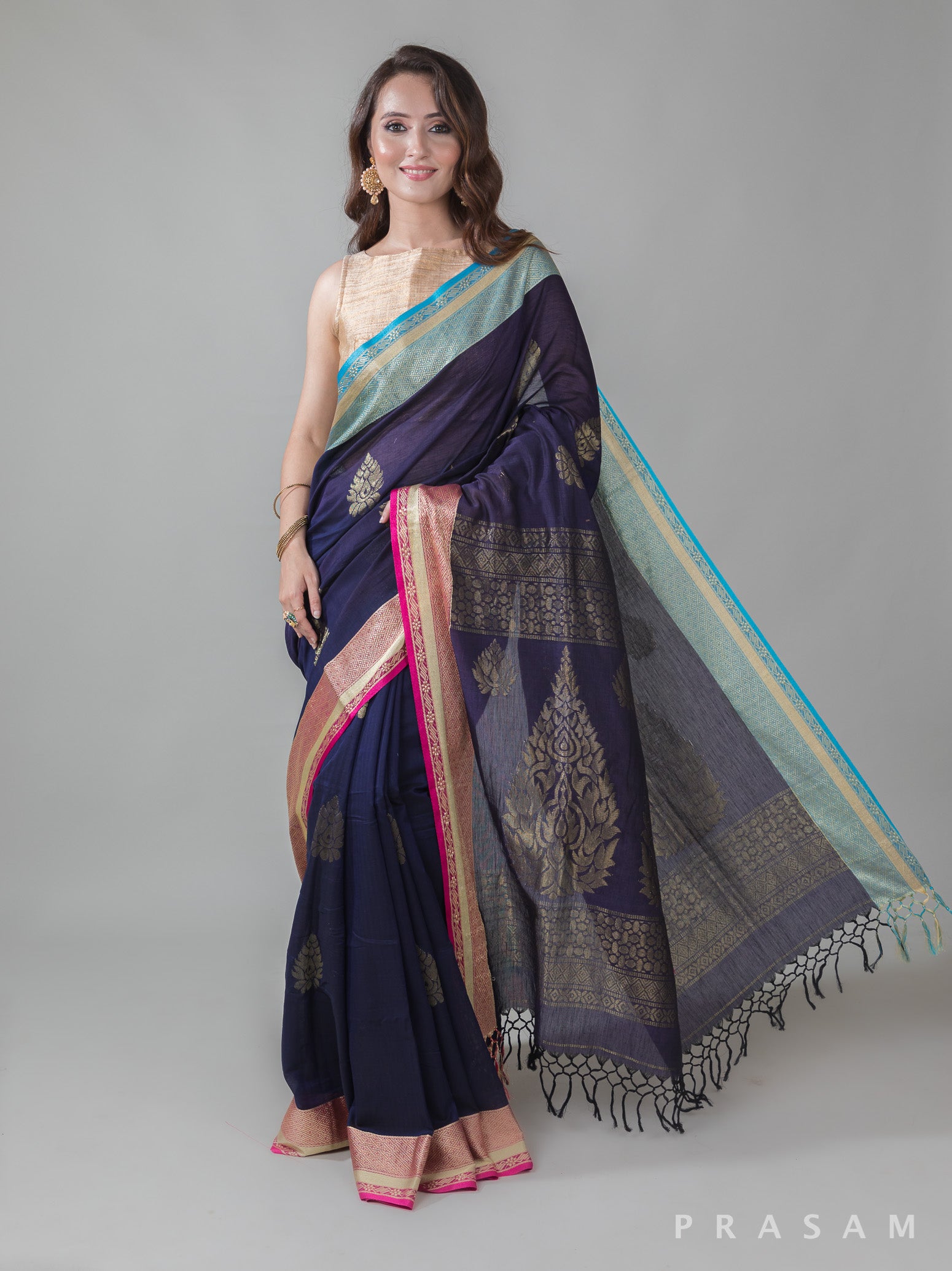 Wedding Spread Cotton Benarasi Weave Saree Prasam Crafts