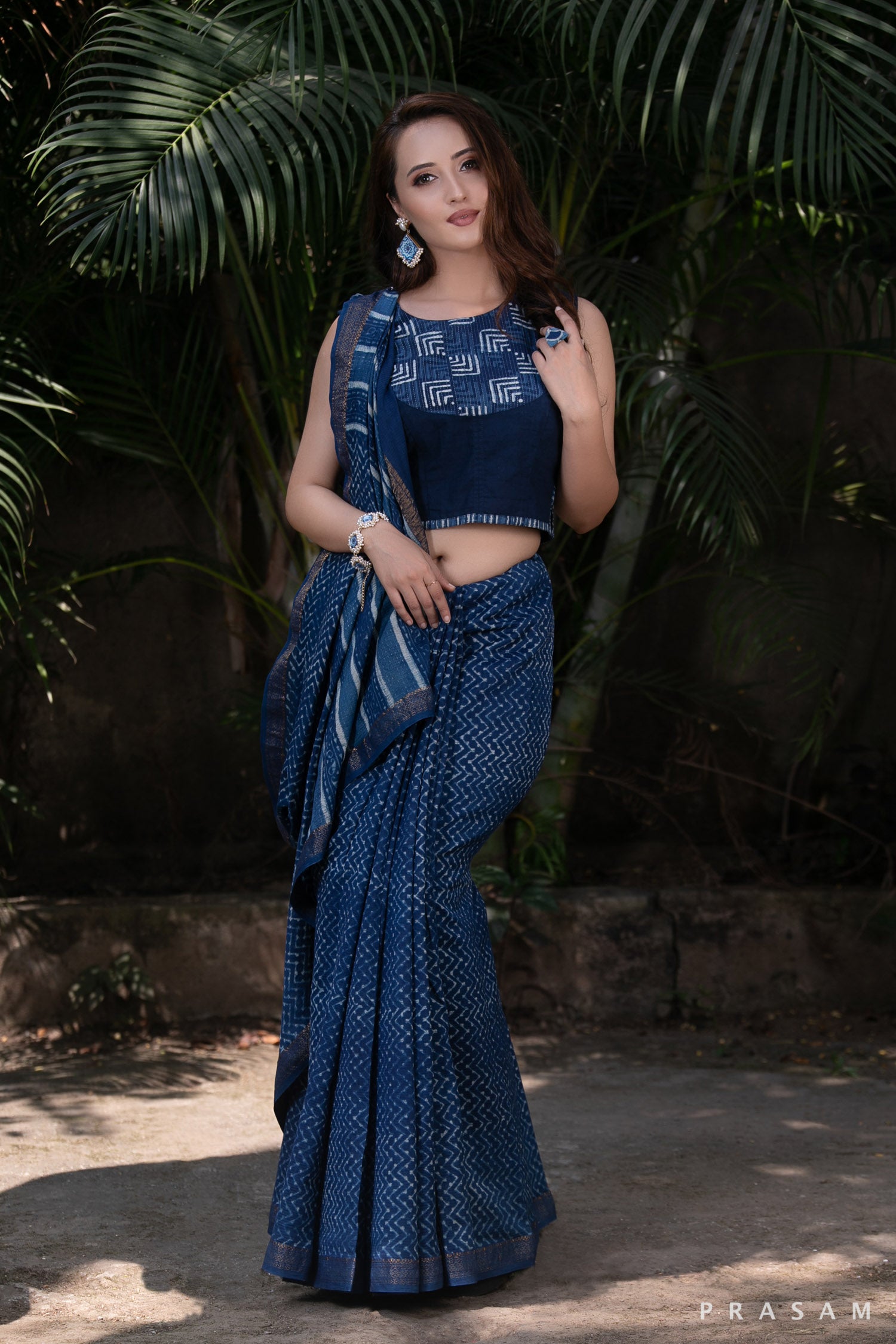 Gentle Chevron-Indigo Natural Dye Block Print Maheshwar Saree Prasam Crafts