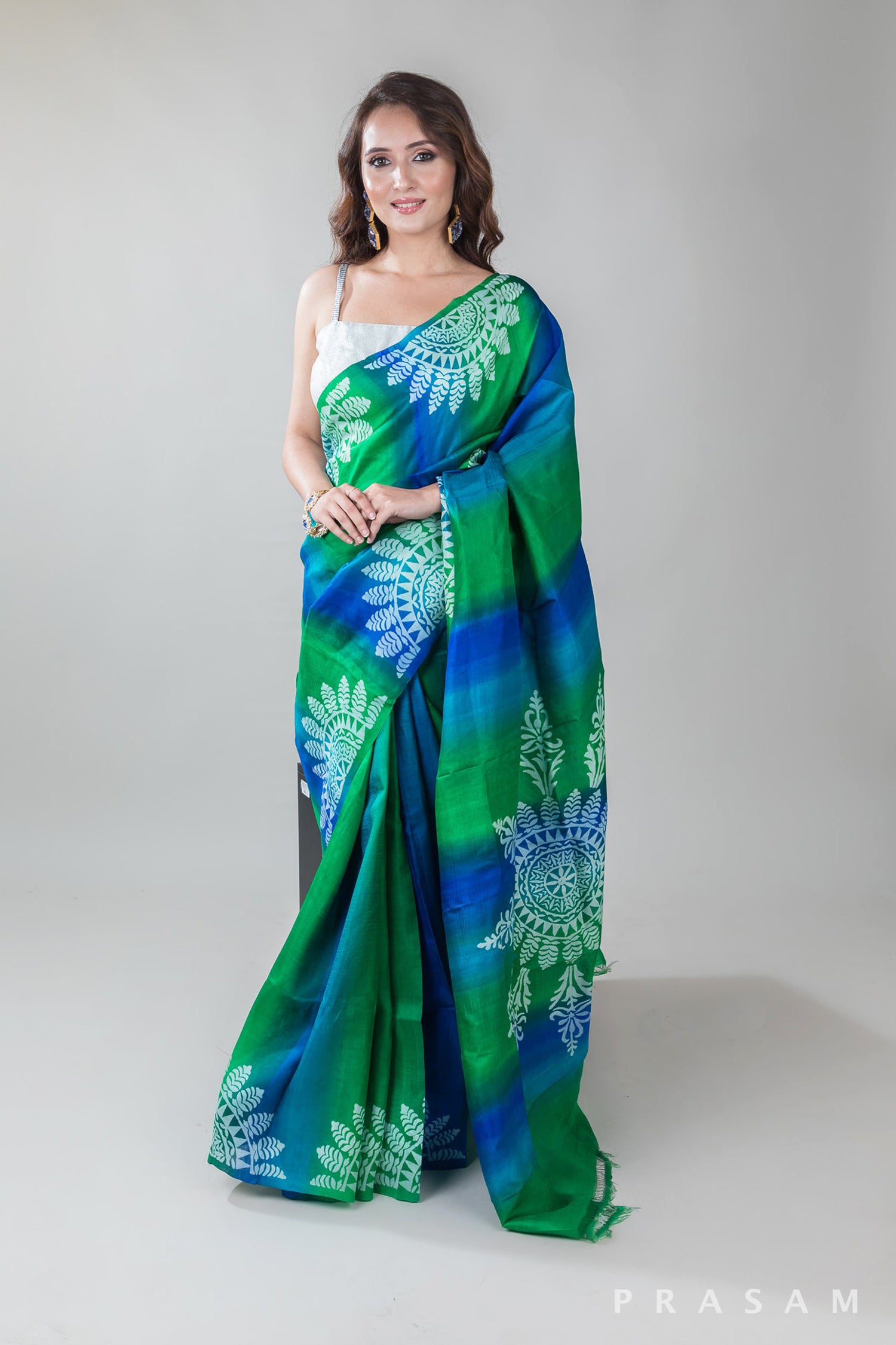 Asthetic Ombre-Hand Batik Silk Saree