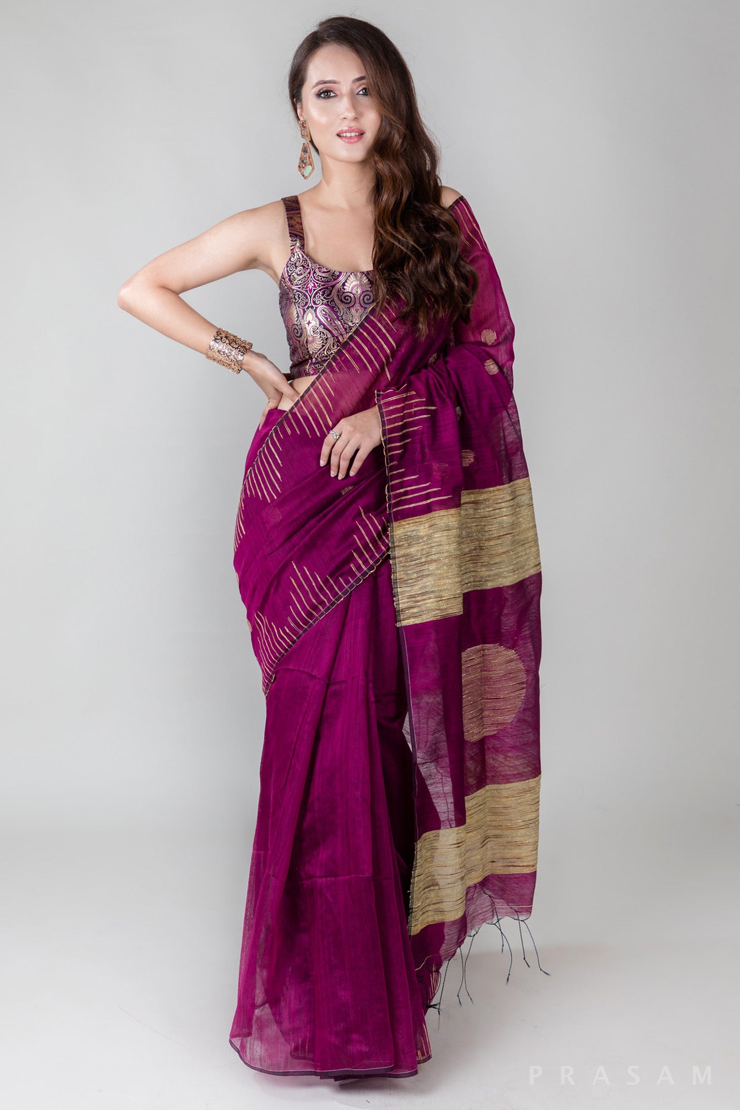 Berry Beauty-Art Silk Jamdani Weave Saree Prasam Crafts