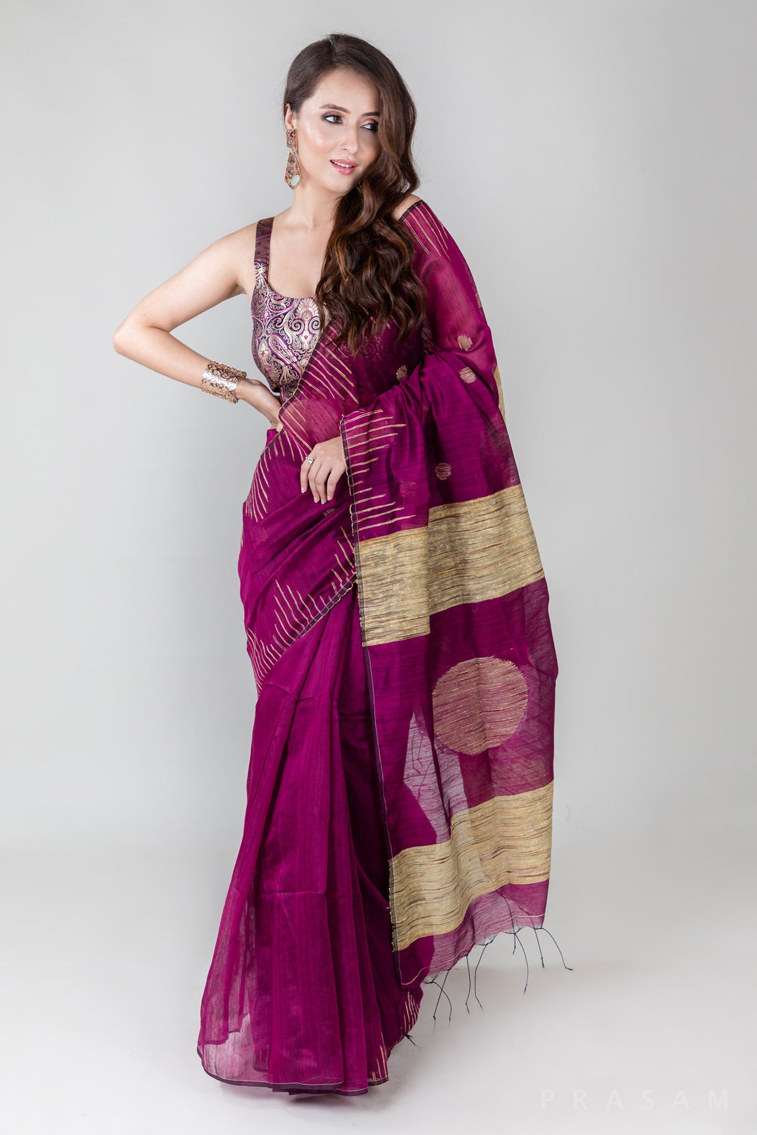 Berry Beauty-Art Silk Jamdani Weave Saree Prasam Crafts