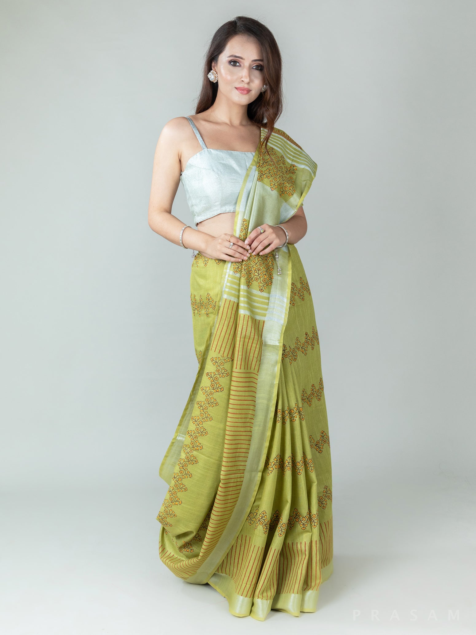 Thoughtfully Niche Saree, Cotton Hand Block Print Saree, Exquisite Craftsmanship, Traditional Artistry, Premium Quality Cotton, Comfortable and Breathable, Unique and Artisanal, Timeless Beauty, Prasam Crafts