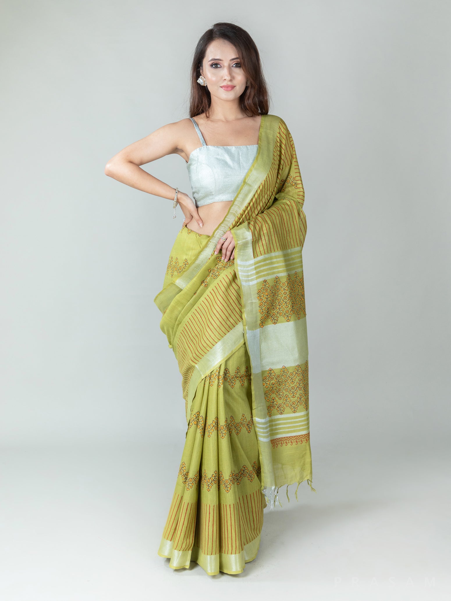 Thoughtfully Niche Saree, Cotton Hand Block Print Saree, Exquisite Craftsmanship, Traditional Artistry, Premium Quality Cotton, Comfortable and Breathable, Unique and Artisanal, Timeless Beauty, Prasam Crafts