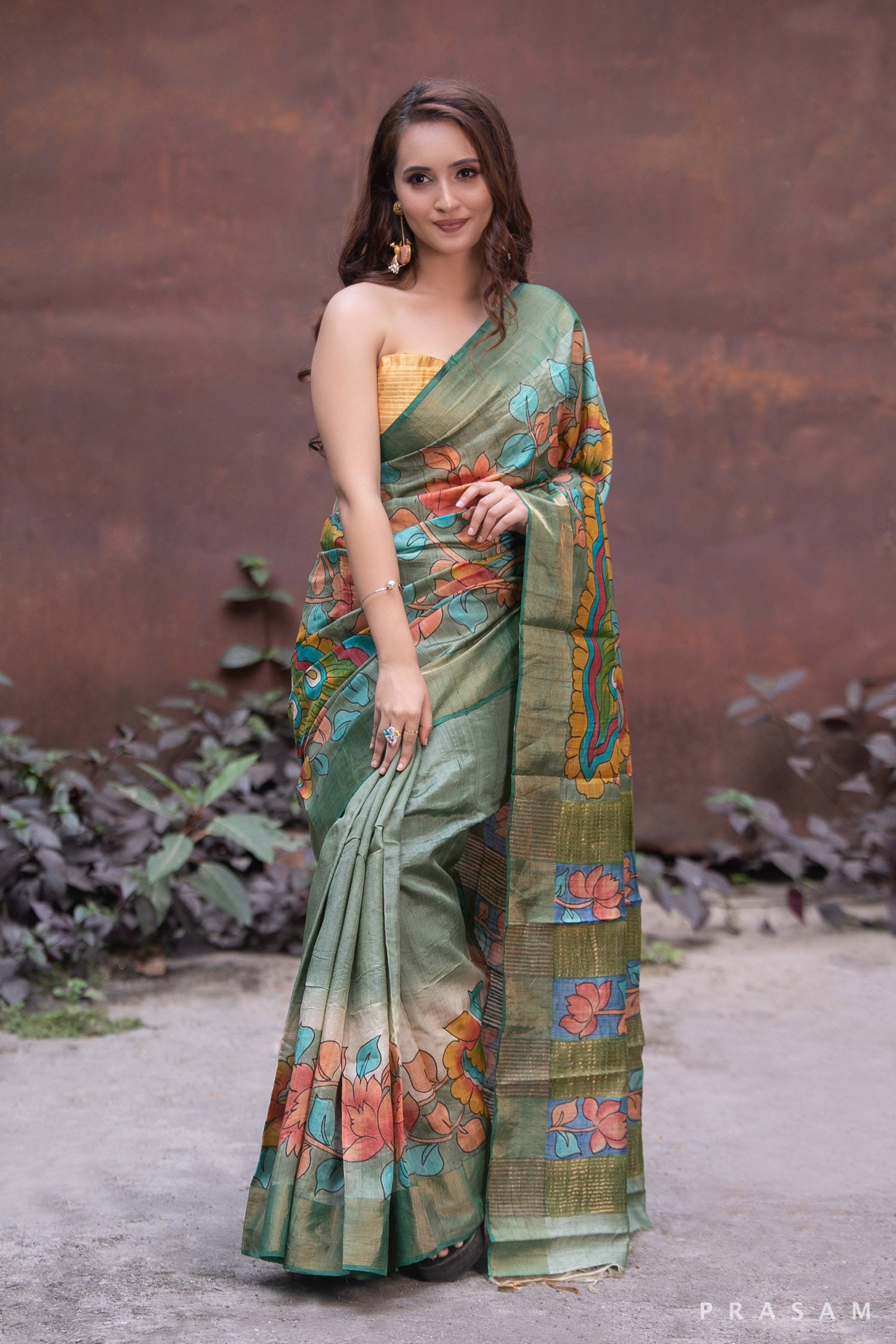 Elaborate Bloom-Kalamkari Pure Tassar Silk Saree Prasam Crafts