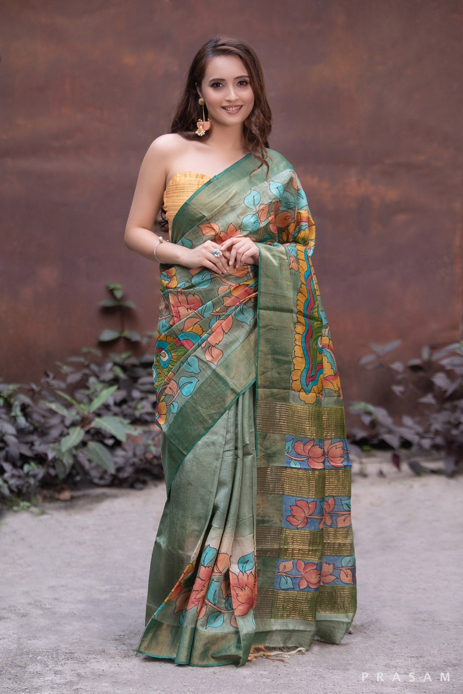 Elaborate Bloom-Kalamkari Pure Tassar Silk Saree Prasam Crafts