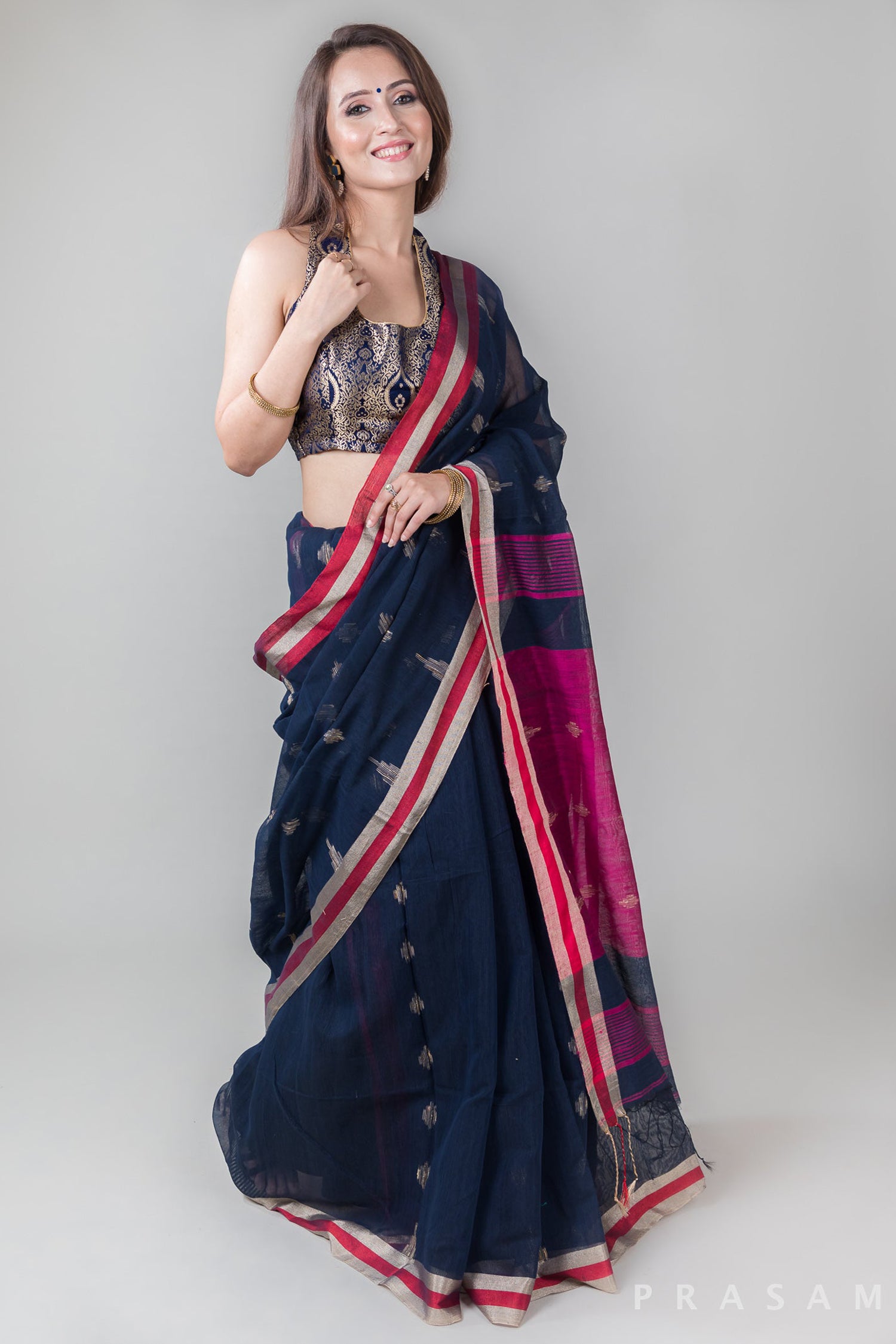 Interlace Illusion-Handwoven Saree Prasam Crafts