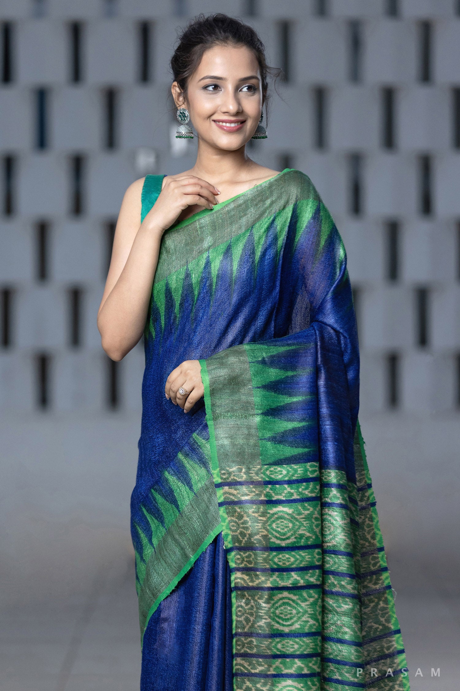 Atmospheric Flavour-Tassar -Gicha Woven Saree Prasam Crafts